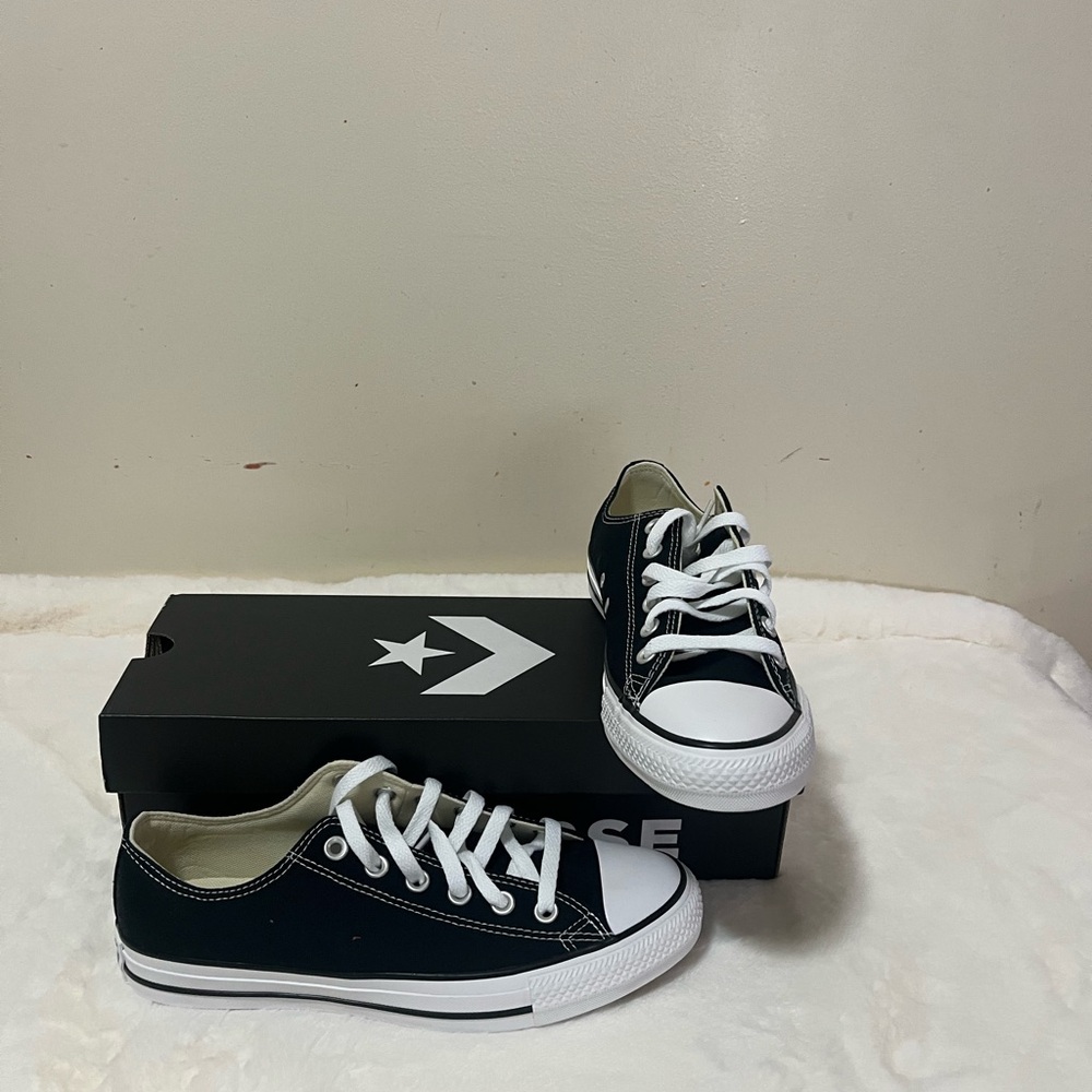 Converse Men Black and White Sneakers